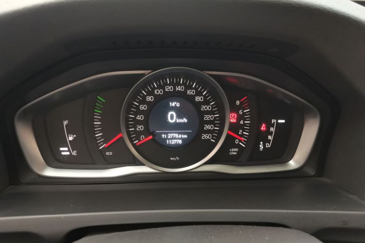 沃尔沃S60 2015款 S60L 2.0T 智远版中控内饰14