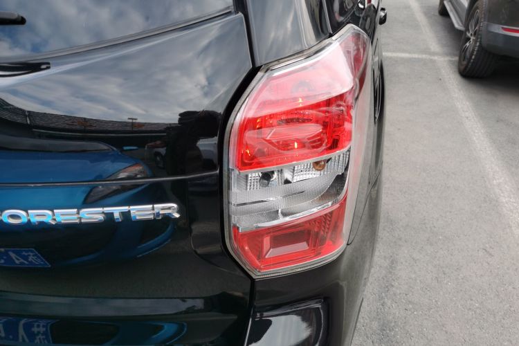 斯巴鲁 森林人 2013款 2.5i 自动精英版车身外观6006