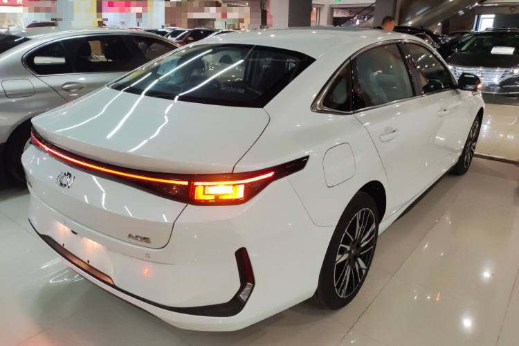 长安启源A05 2025款 真香版 145 卓越型车身外观7