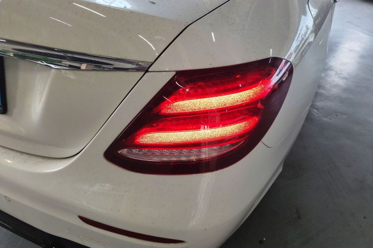 奔驰E级 2020款 E 300 L 运动豪华型车身外观6006