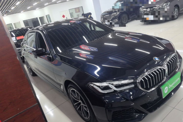 宝马5系 2022款 改款二 525Li M运动套装车身外观3