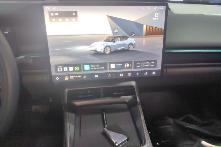 领克07 2024款 EM-P 126长续航 Ultra中控内饰16