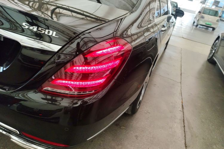 奔驰S级 2018款 S 320 L车身外观6006