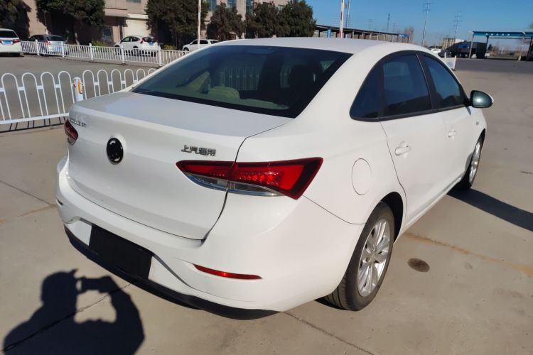 别克 英朗 2021款 典范 1.5L 自动进取型车身外观7