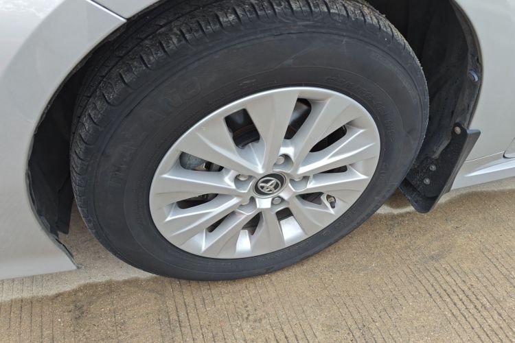 丰田 卡罗拉 2019款 1.2T S-CVT GL-i精英版车身外观6007