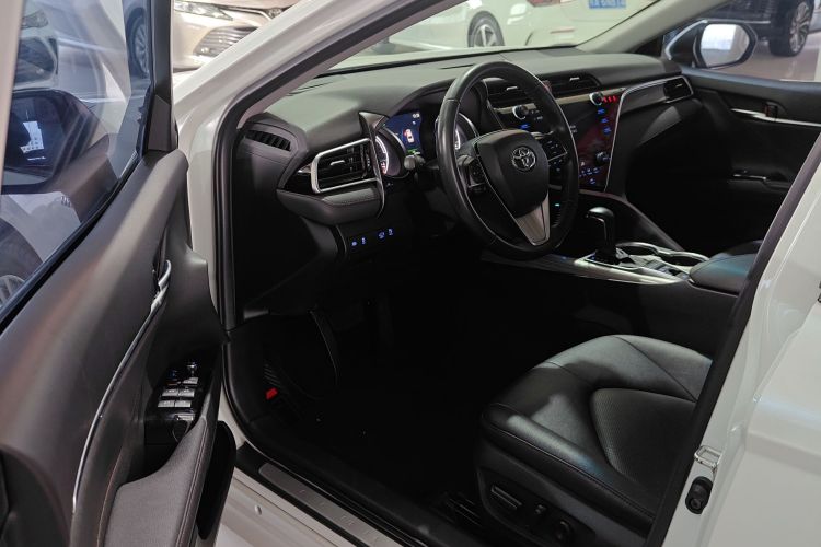 丰田 凯美瑞 2019款 改款 双擎 2.5HG 豪华版中控内饰20