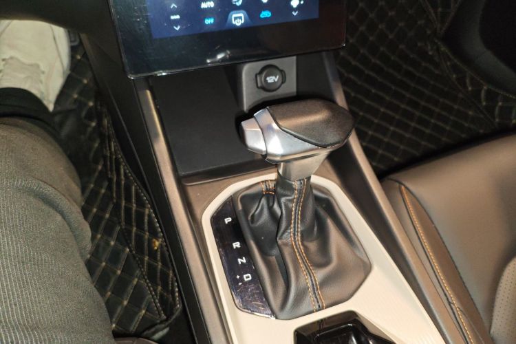 东风风神 奕炫 2023款 马赫版 1.5L 自动追影版局部细节18