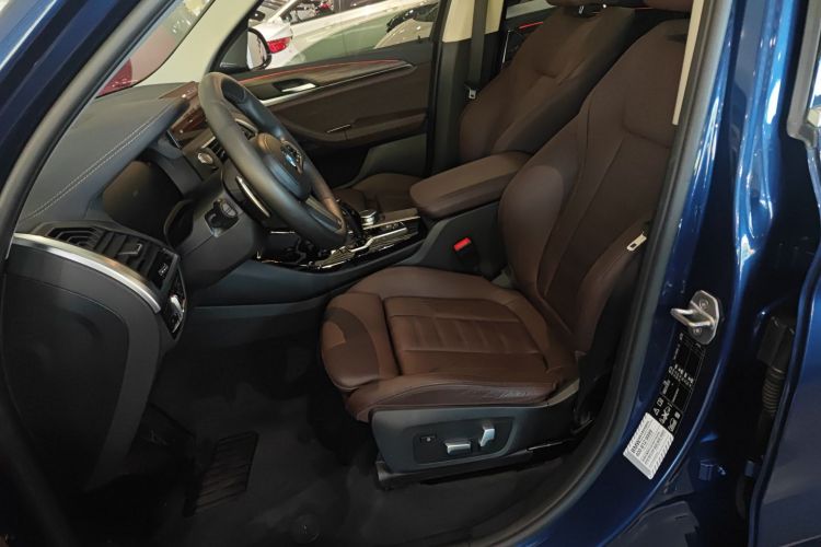 宝马X3 2020款  xDrive28i M运动套装中控内饰19