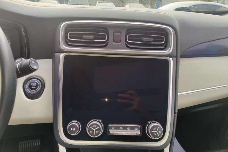 领克01 2019款 2.0T 两驱耀Pro版 国VI中控内饰16