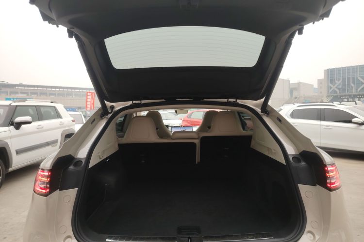 鸿蒙智行 智界R7 2025款 增程 251km Max机舱底盘23