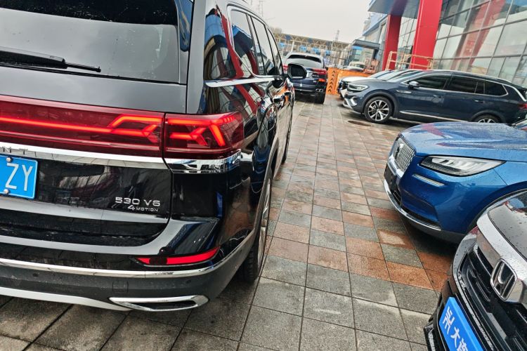 大众 途昂 2023款 530 V6 四驱尊崇旗舰版车身外观9