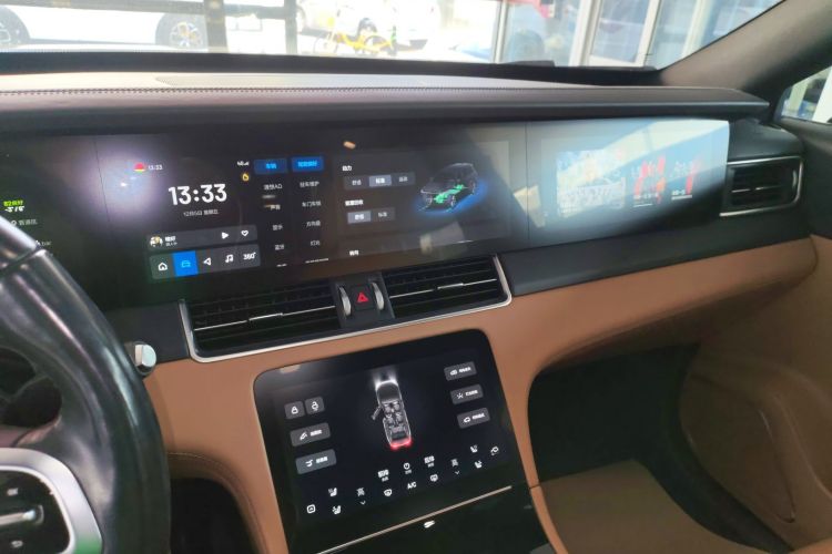 理想汽车 理想ONE 2021款 增程6座版中控内饰16