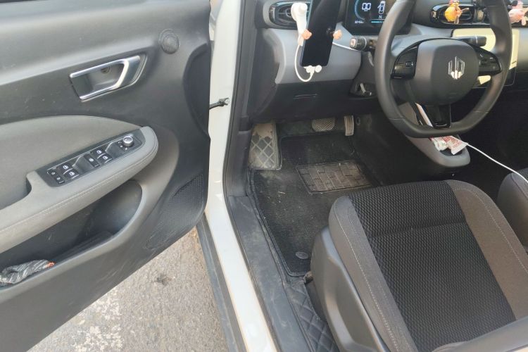 零跑汽车 零跑T03 2021款 400轻享版 三元锂中控内饰20