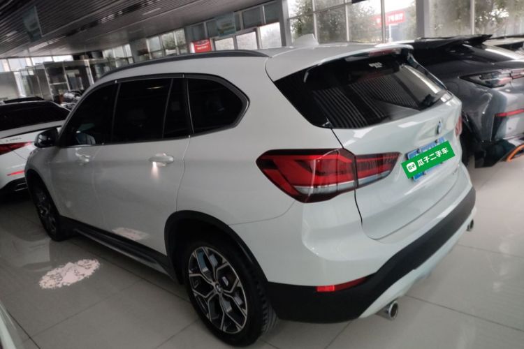 宝马X1 2020款 sDrive20Li 尊享型车身外观6003