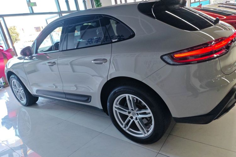 保时捷 2024款 Macan 2.0T车身外观4