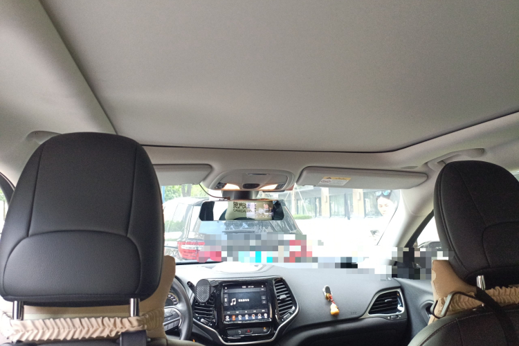 Jeep 自由光 2020款 2.0T 两驱领先版局部细节22