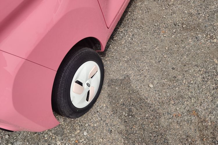 奇瑞新能源 QQ冰淇淋 2022款 120km 甜筒 磷酸铁锂车身外观6008