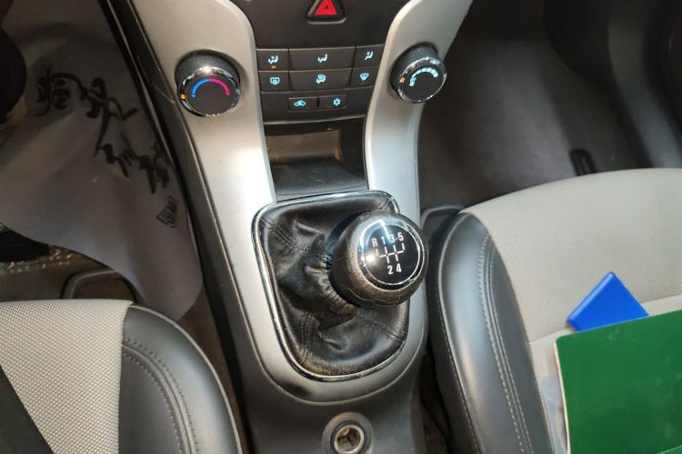 雪佛兰 科鲁兹 2014款 1.6L SL百万纪念版 MT局部细节18