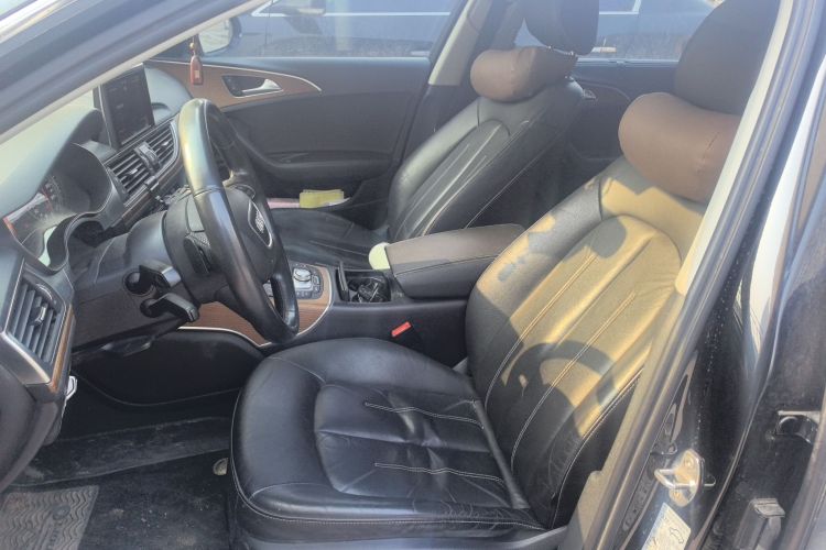 奥迪A6L 2018款 30周年年型 30 FSI 风尚型中控内饰19