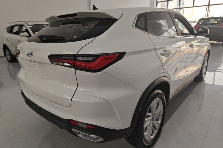 长安欧尚X5 2021款 改款 1.6L 手动豪华型车身外观7