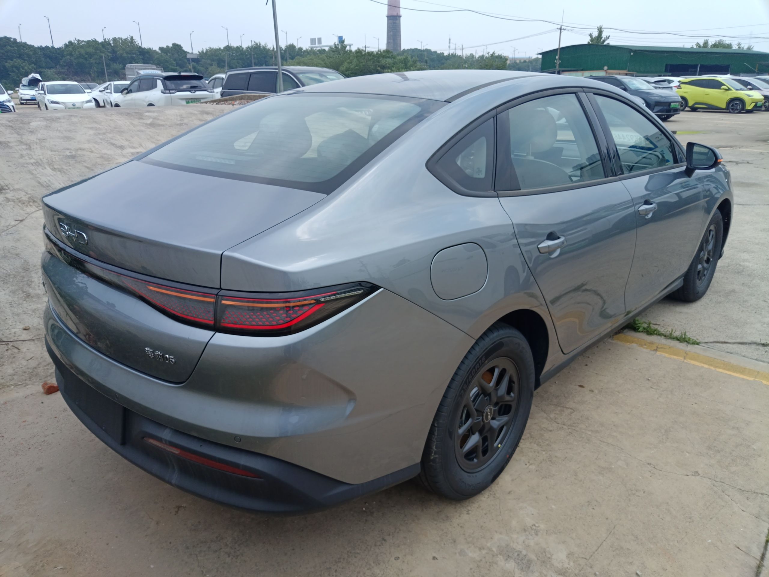 比亚迪 海豹05 DM-i 2025款 DM-i 智驾版 55KM豪华型