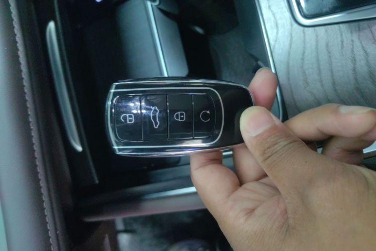 奇瑞 瑞虎8 PRO 2022款 390T 两驱浩瀚版 5座中控内饰11