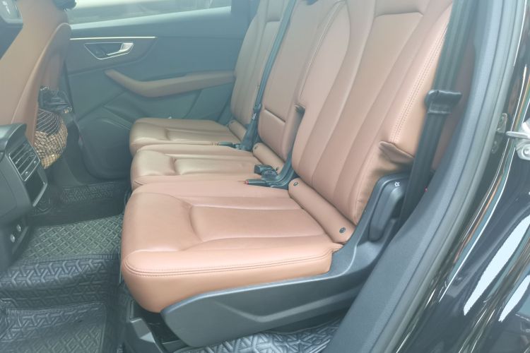 奥迪Q7 2021款 55 TFSI quattro S line运动型中控内饰21