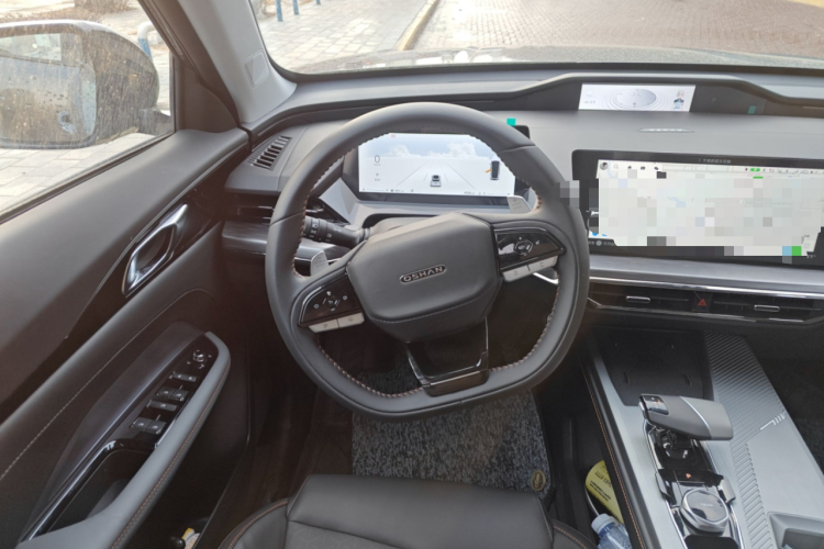 长安欧尚Z6 2023款 蓝鲸 1.5T DCT智领型城市版中控内饰13