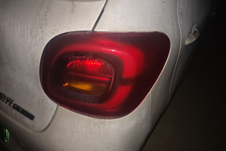 五菱汽车 宏光MINIEV 2025款 四门版 进阶款车身外观6006