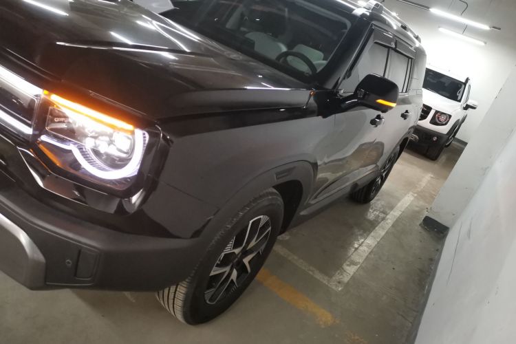 北京越野 北京BJ30 2024款 1.5T 轻野Pro版车身外观4