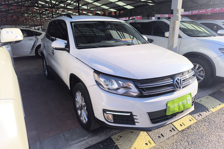 大众 途观 2015款 1.8TSI 自动两驱舒适版车身外观3