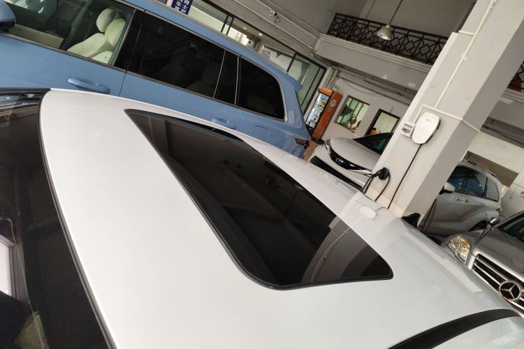 现代 伊兰特 2022款 240TGDi DCT LUX尊贵版局部细节57