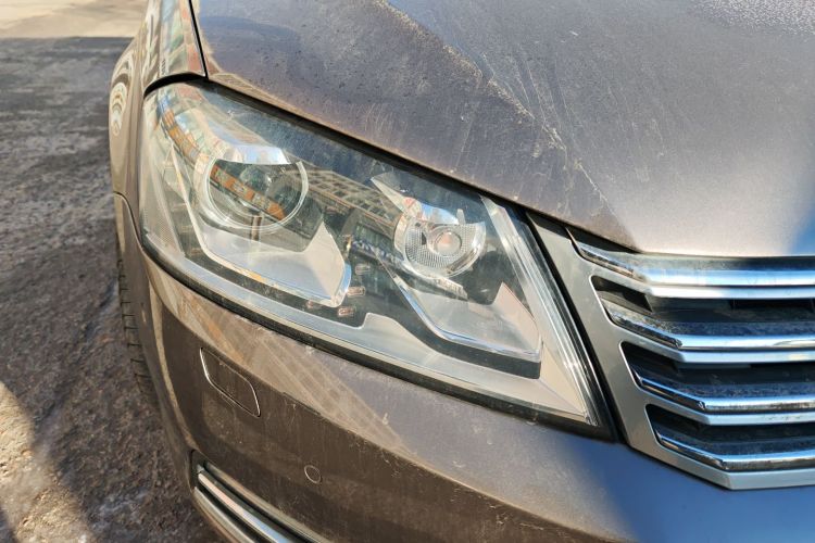 大众 迈腾 2015款 2.0TSI 尊贵型车身外观8