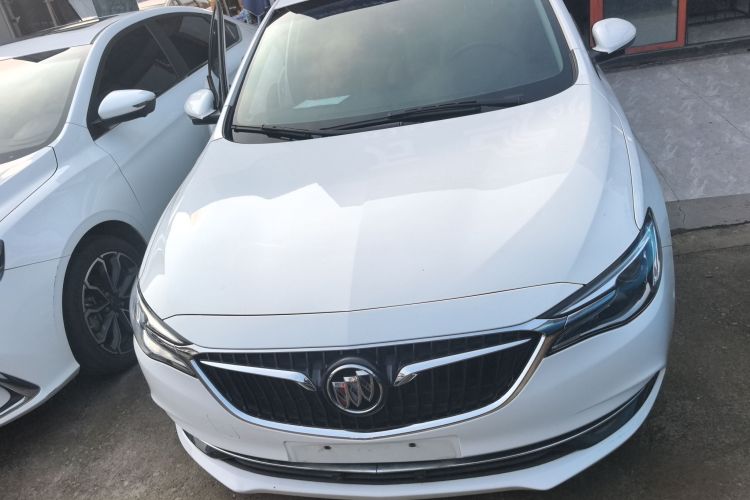 别克 英朗 2018款 18T 自动旗舰型车身外观2