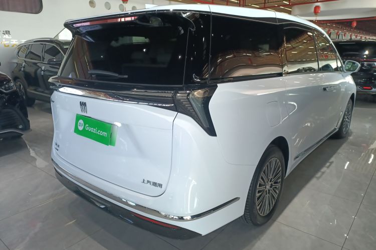 别克GL8新能源 2024款  陆尊 奢享版 7座车身外观7