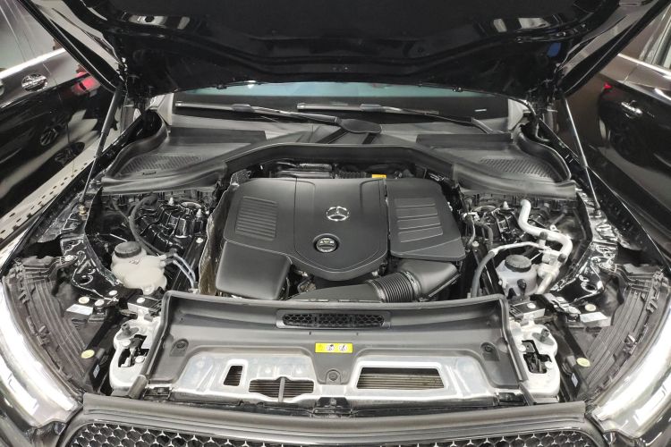 奔驰GLC 2024款  改款 GLC 260 L 4MATIC 豪华型 5座机舱底盘24