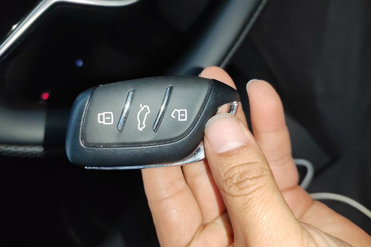 荣威D7 2023款 DMH 125km 超越版中控内饰7001