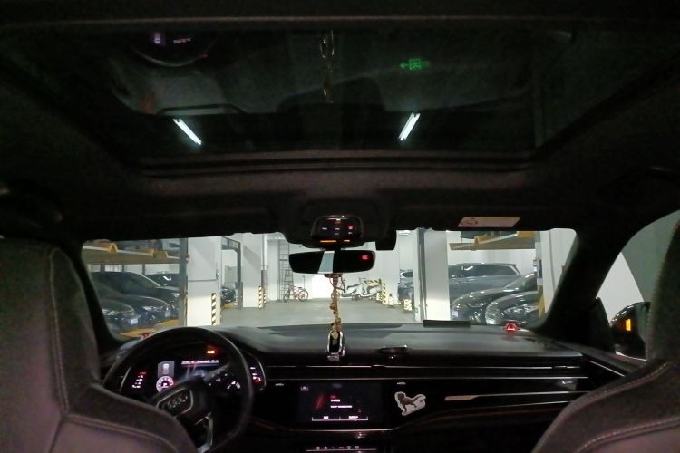 奥迪Q8 2021款 55 TFSI 尊享动感型中控内饰22