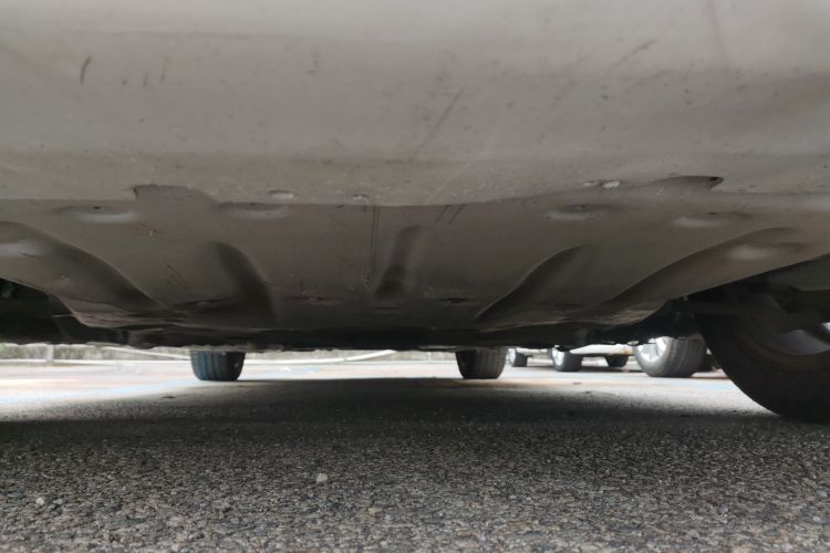 宝马3系 2013款 改款 320Li 豪华设计套装局部细节9008