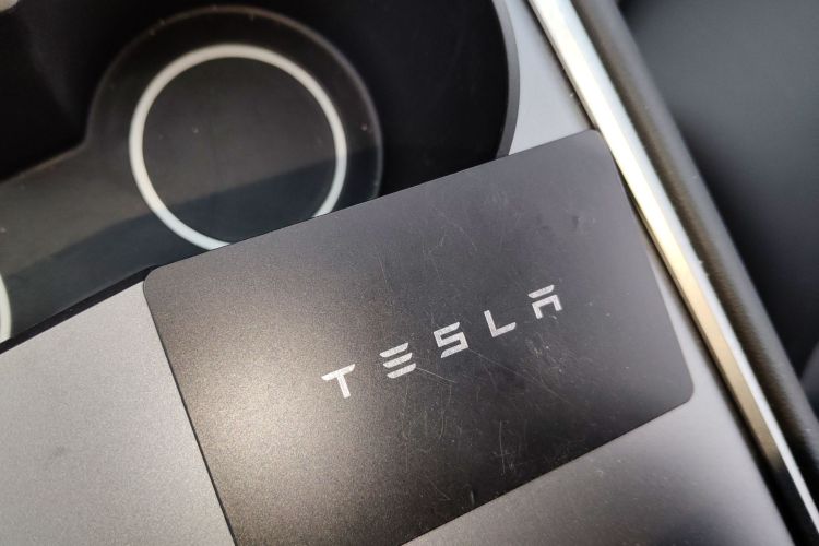 特斯拉 Model Y 2022款 改款 后轮驱动版中控内饰11