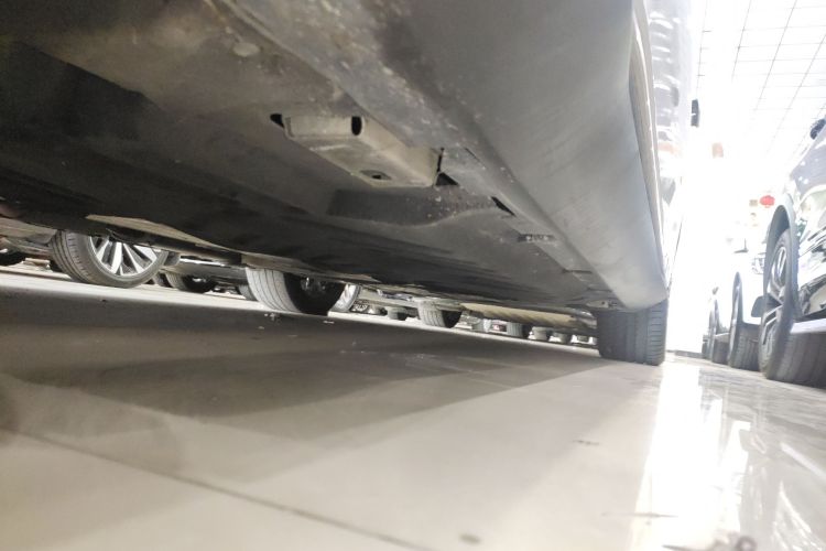 比亚迪 汉 2020款 DM 四驱性能版尊贵型局部细节9002