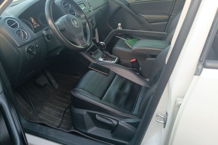 大众 途观 2016款 280TSI 自动两驱丝绸之路风尚版中控内饰19