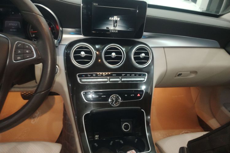 奔驰C级 2017款 改款 C 200 L中控内饰16