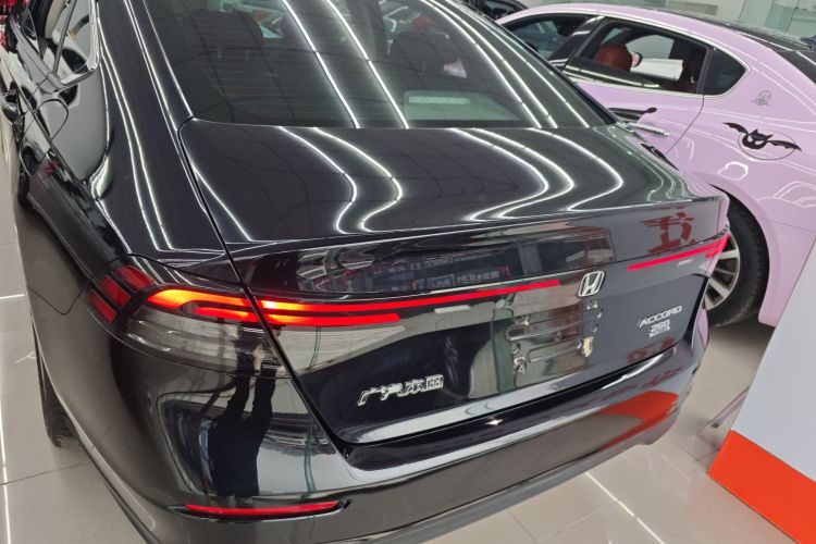 本田 雅阁 2023款 260TURBO 智享版车身外观6