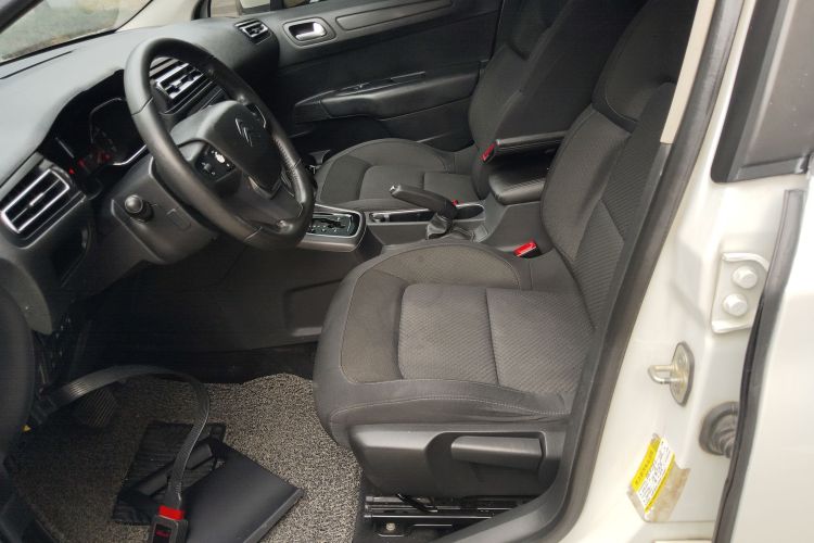 雪铁龙 C4世嘉 2018款 1.6L 自动豪华型局部细节19