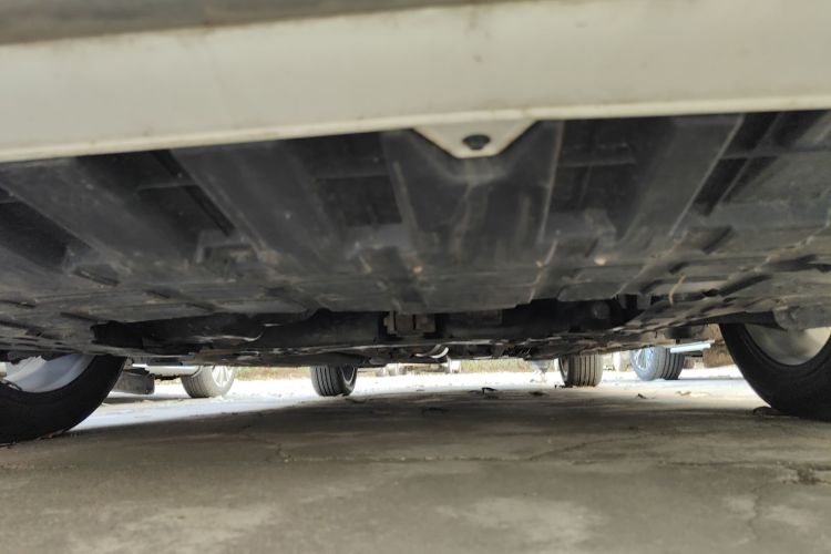 吉利汽车 帝豪 2022款 第4代 1.5L 手动精英型局部细节9008