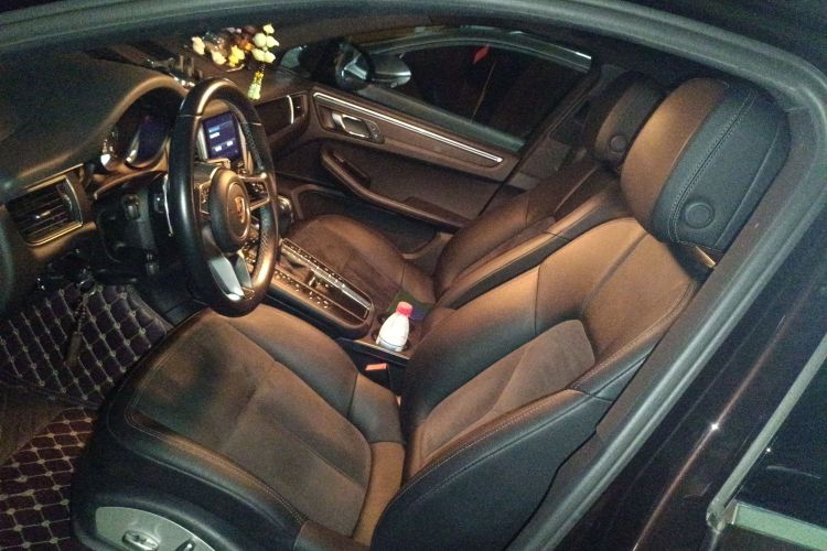 保时捷 2017款  Macan 2.0T中控内饰19