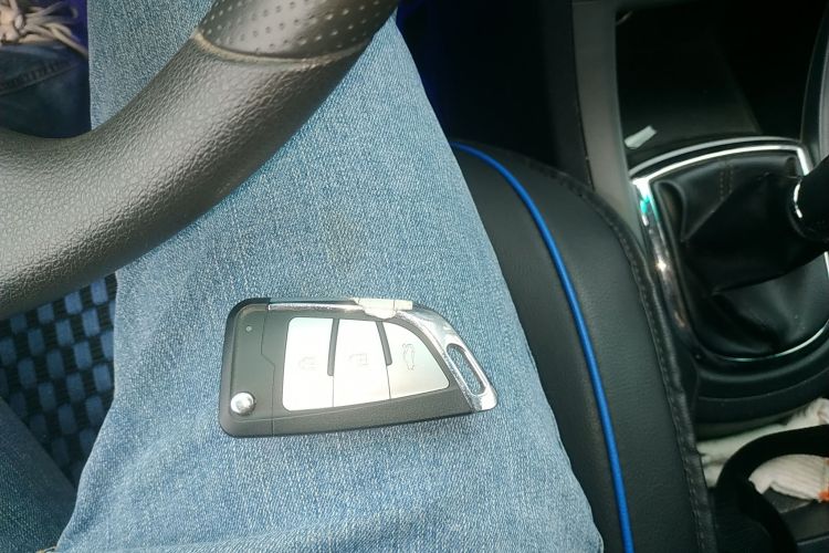 凯翼C3R 2015款 1.5L 手动金钻版中控内饰11