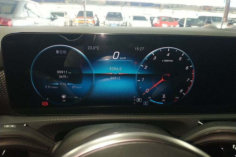 奔驰A级 2020款 改款 A 200 L 运动轿车动感型中控内饰14