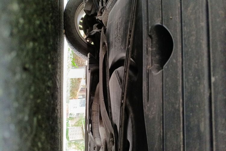 福特 福克斯 2012款 三厢 1.6L 自动舒适型局部细节9002